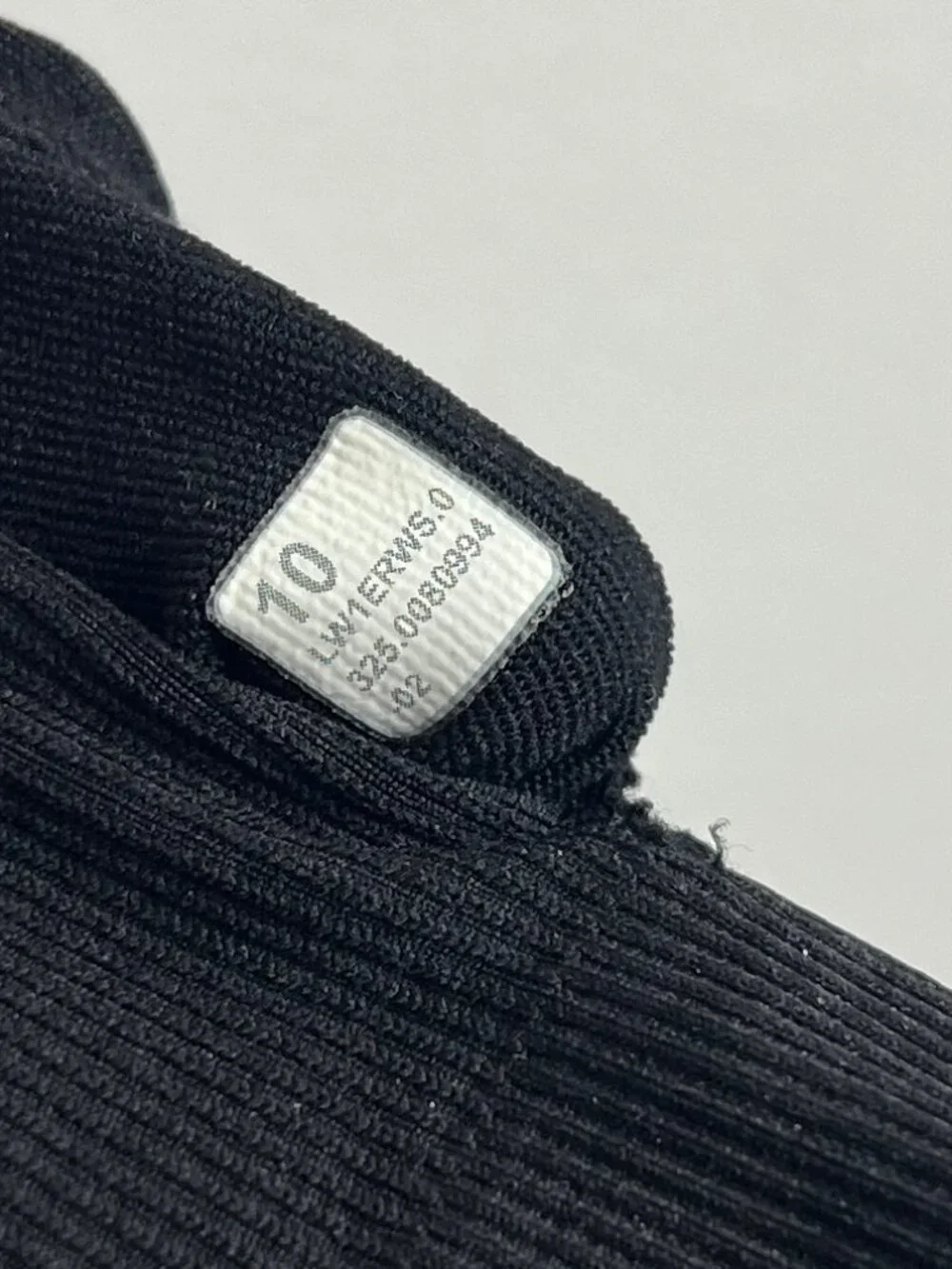 Lululemon Ebb to Street Scoop-Neck Cropped Tank Top Light Support, B/C Cup Black